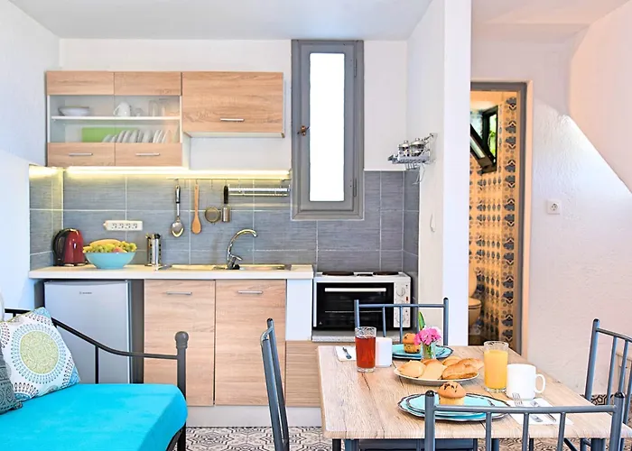 Istron Homes